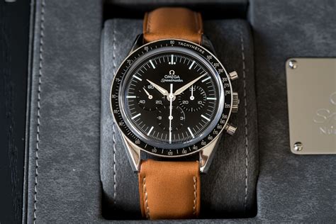 leather strap for omega speedmaster|Omega Speedmaster leather strap buckle.